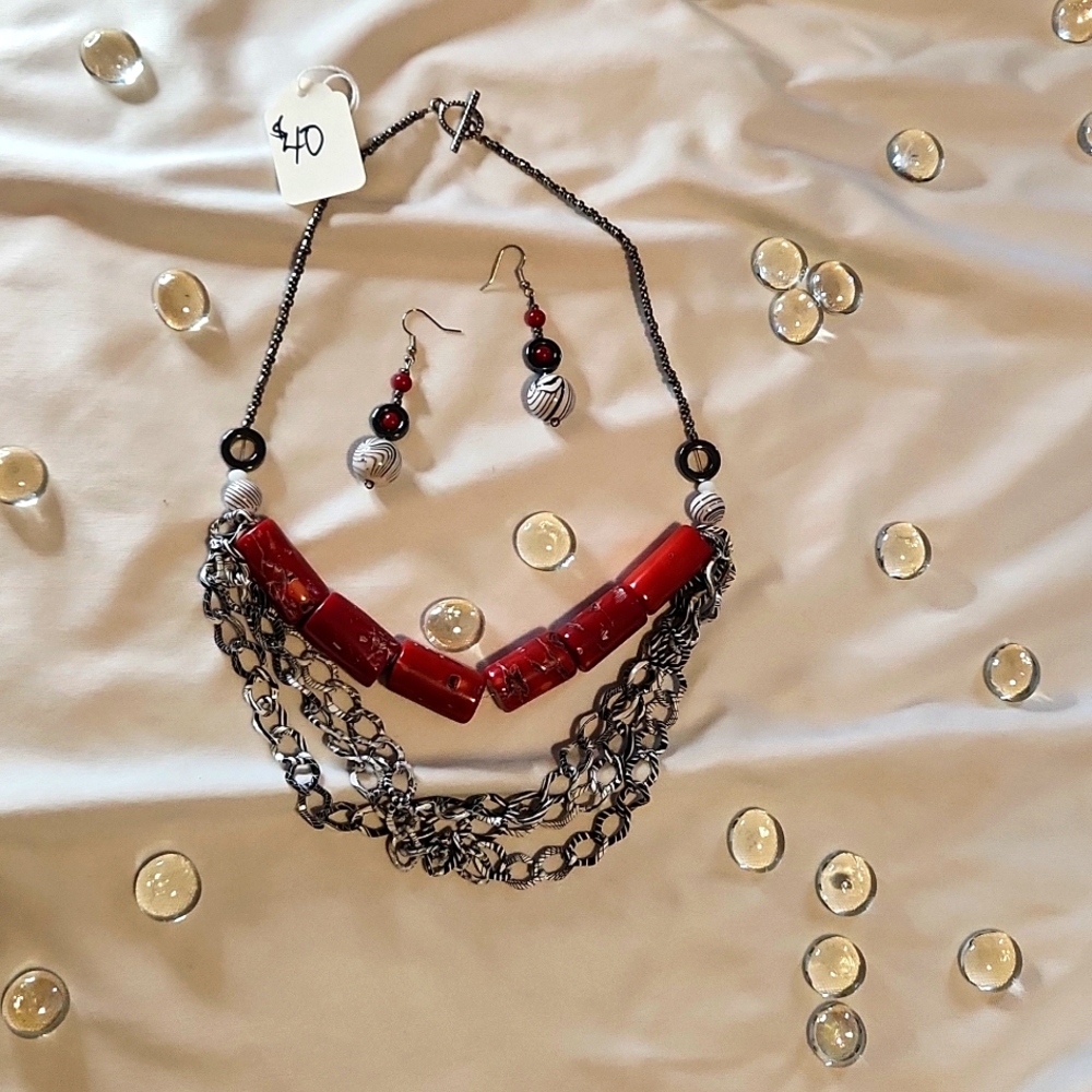 SOLD‼️Necklace & Earrings set SOLD